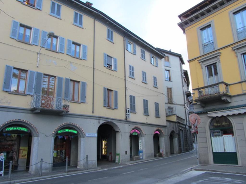 Il Pontile - Historic Center By Villavistalago Bellano Oda fotoğraf